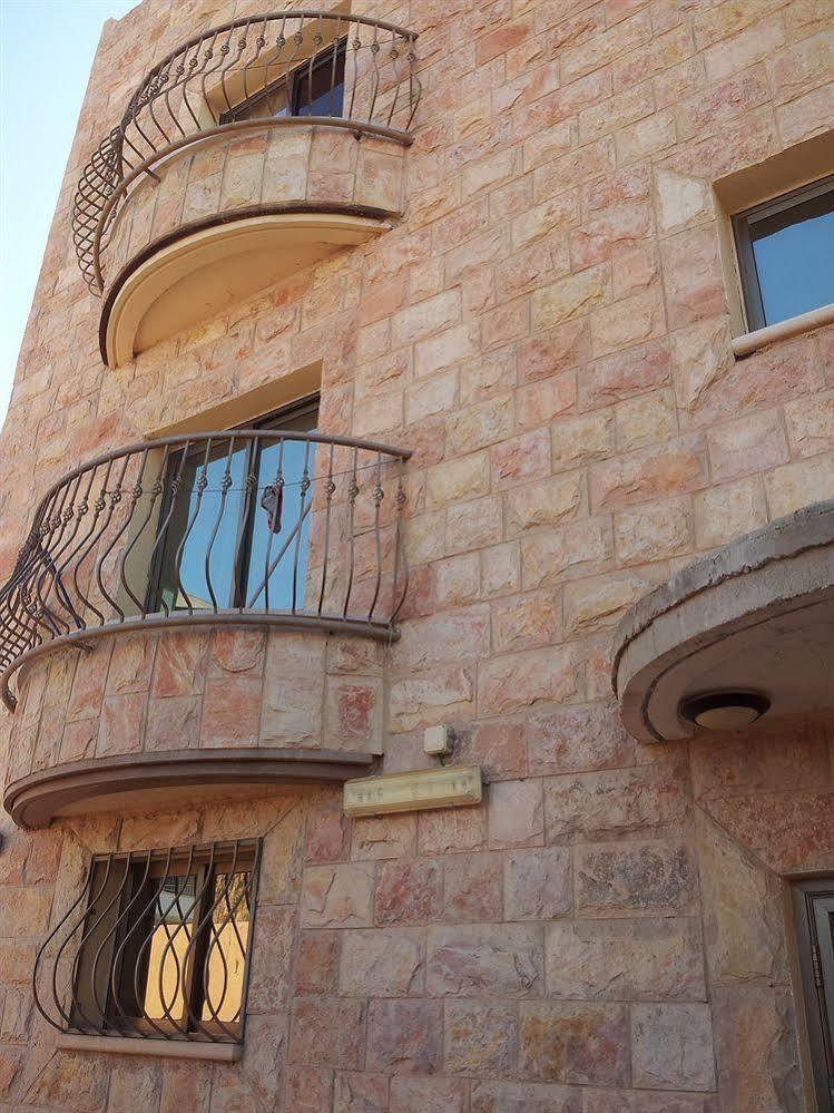 Faulty Towers Hotel Eilat Dış mekan fotoğraf